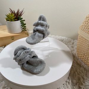 Zutano Baby Shoes Size 12M